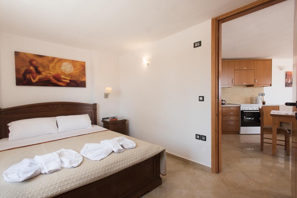 Mythos Beach Hotel Apartments Maleme  Exterior photo
