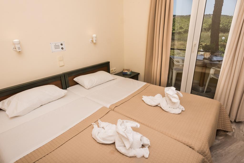 Mythos Beach Hotel Apartments Maleme  Exterior photo